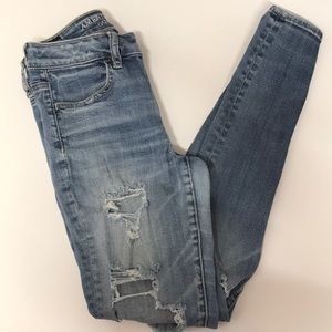 America Eagle Outfitters ripped jeans